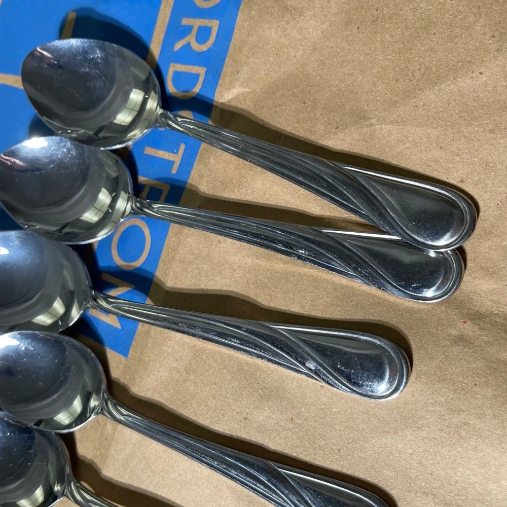 Pfaltzgraff Stainless Steel Teaspoons Lot of 7 Classic Curved Pattern